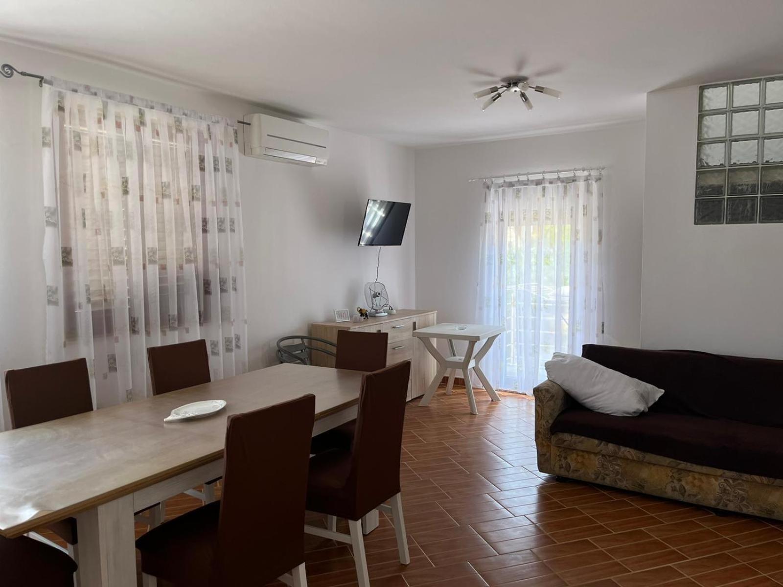 Apartmani Ana Sukošan 外观 照片